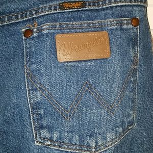 Like New Wrangler Jeans